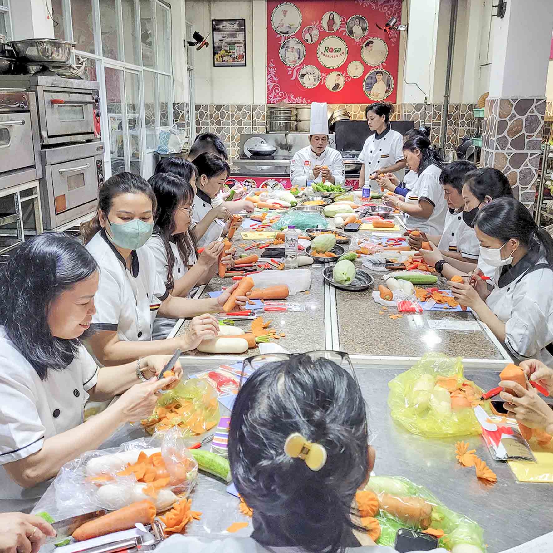 Đầu Bếp Chuyên Nghiệp (100 Giờ)