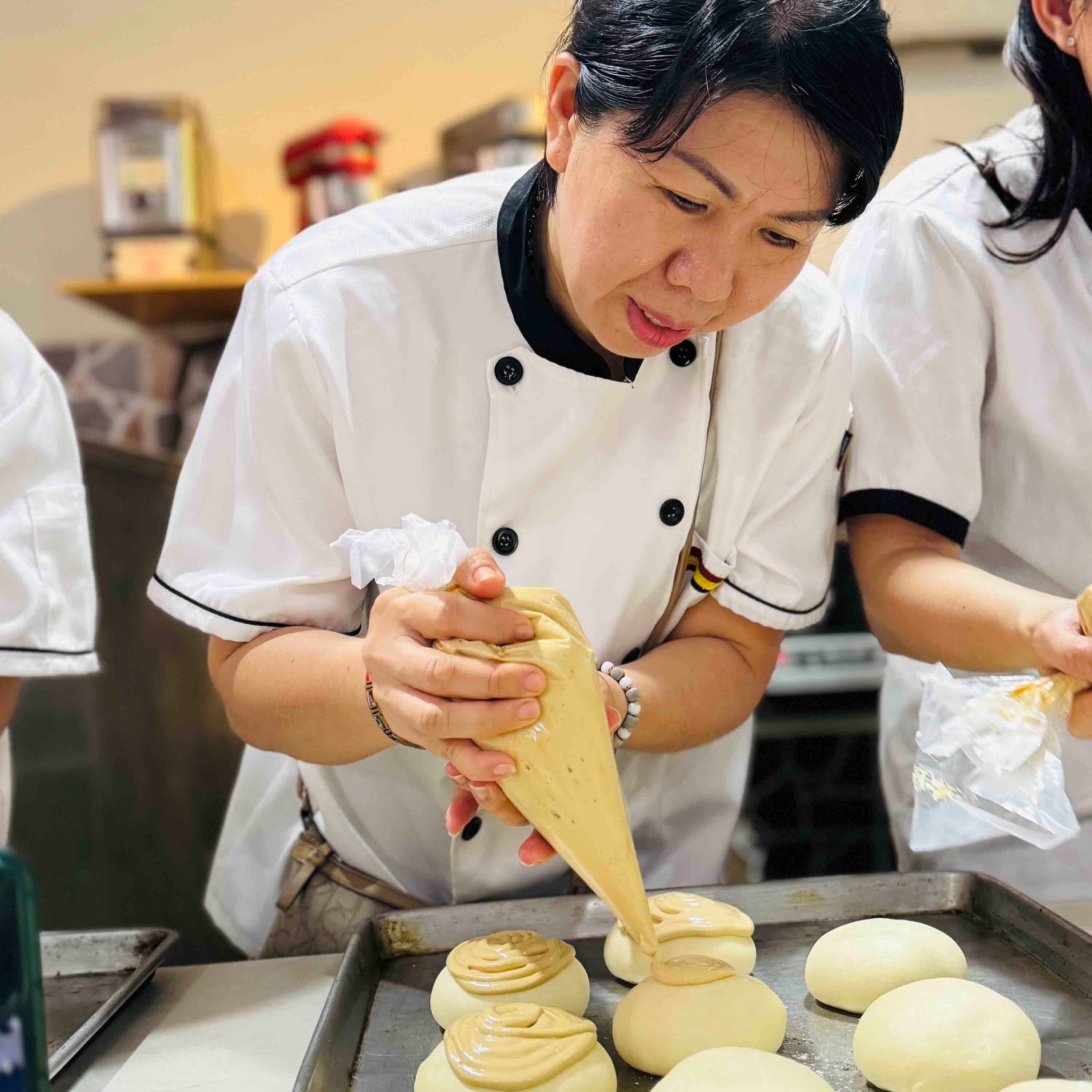 {Tổng Hợp} Tài Liệu, Bảng Công Thức Chi Tiết Tất Tần Tật Về Bí Quyết Làm Bánh Mì Mặn Ngọt - Mastering Savory & Sweet Bread