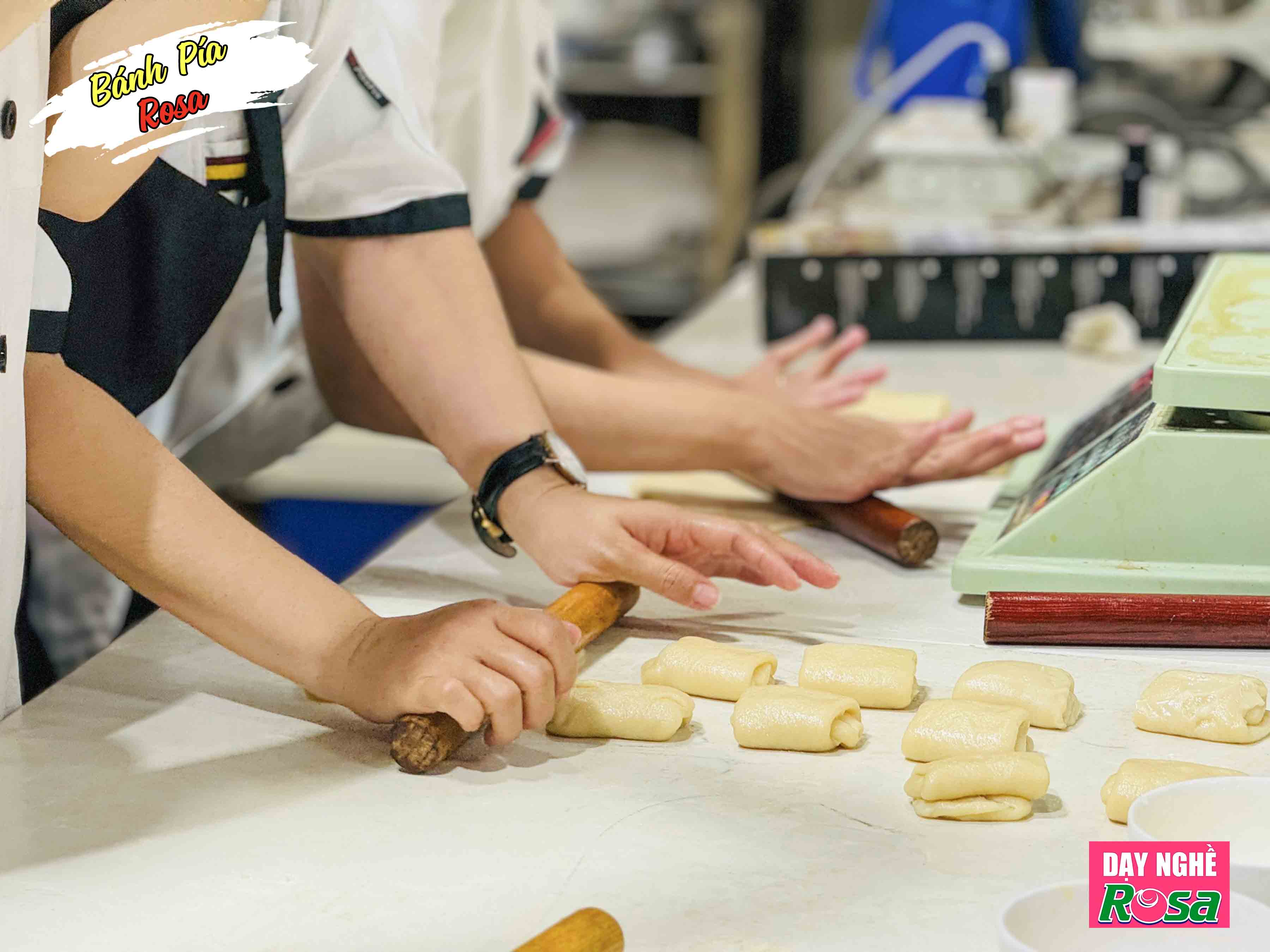 Công Thức Học Cách Làm Bánh Pía 好餅- Bánh Lột Da PVN350