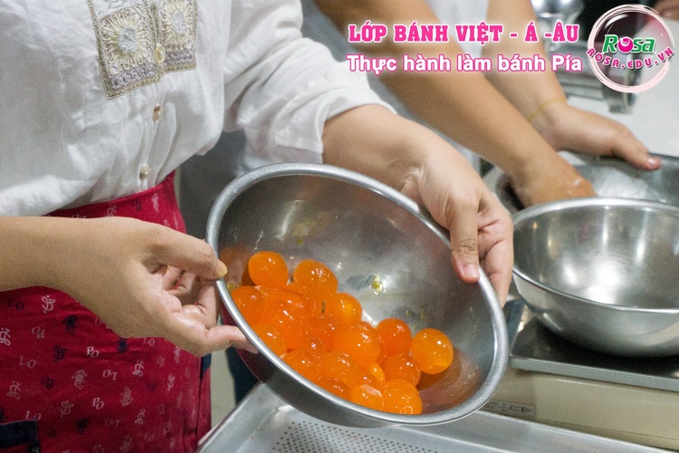 Công Thức Học Cách Làm Bánh Pía 好餅- Bánh Lột Da PVN350