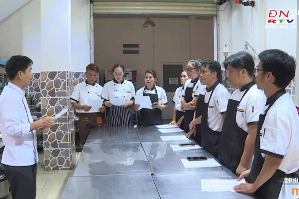 Kỹ Thuật Ẩm Thực (296 Giờ)