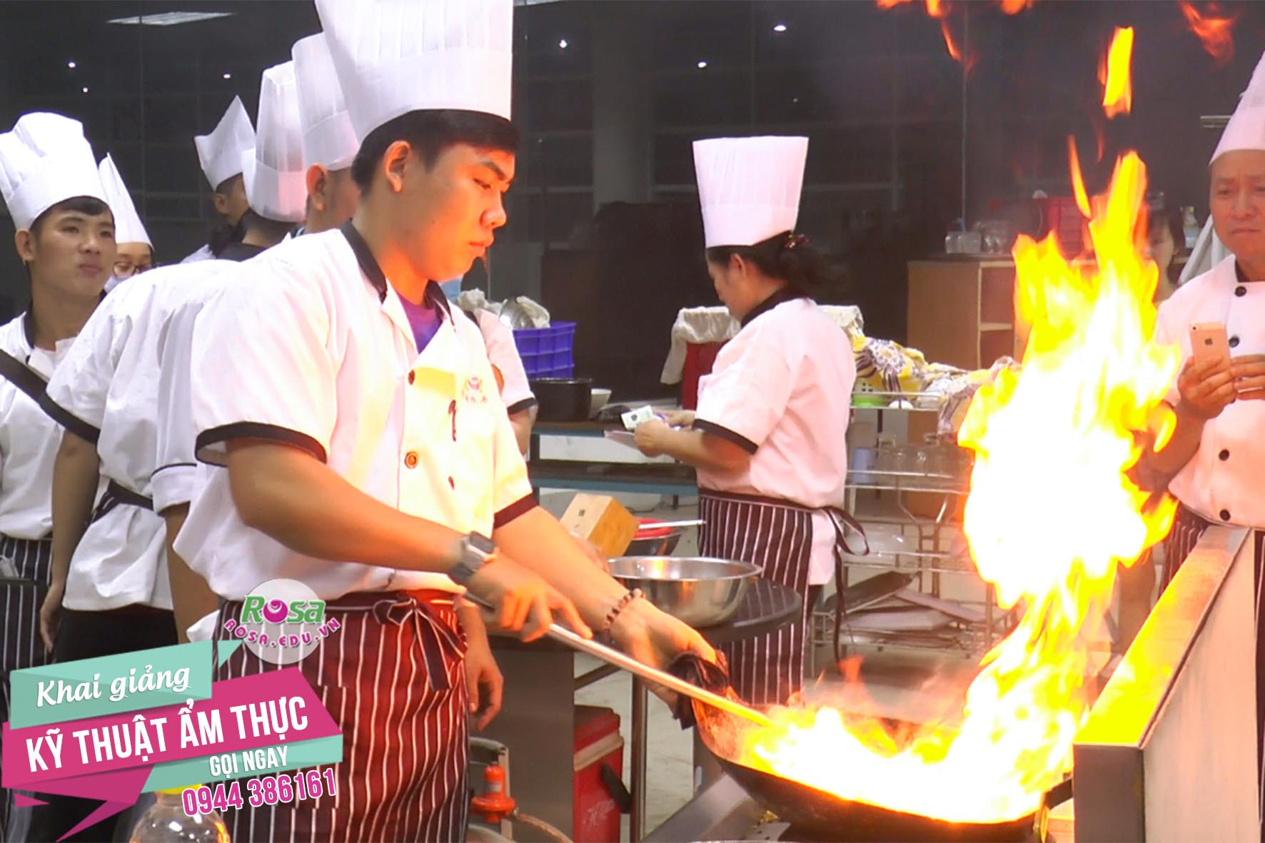 Đầu Bếp Chuyên Nghiệp (100 Giờ)