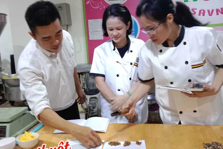 Dịch vụ Nhận Rang Cà Phê Gia Công Tại Biên Hòa, Đồng Nai Của Dạy Nghề Rosa Do Thầy Hoàng Hiển Đảm Nhiệm