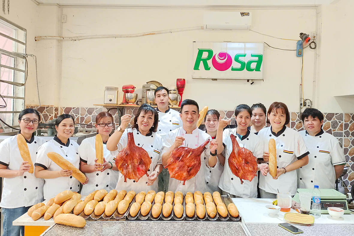 Chuyên đề học các làm món VỊT QUAY TỲ BÀ, RÚT XƯƠNG, DA GIÒN, THƠM NGON RS63