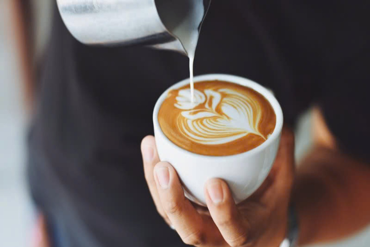 Workshop Học Espresso Nóng: Kỹ Thuật ĐÁNH SỮA TẠO BỌT BẰNG TAY & MÁY. Tạo Hình Cà Phê Bọt Sữa Ý (Latte Art) Vẽ Bằng Socola, Bột Cacao Rắc Hình PVN1298