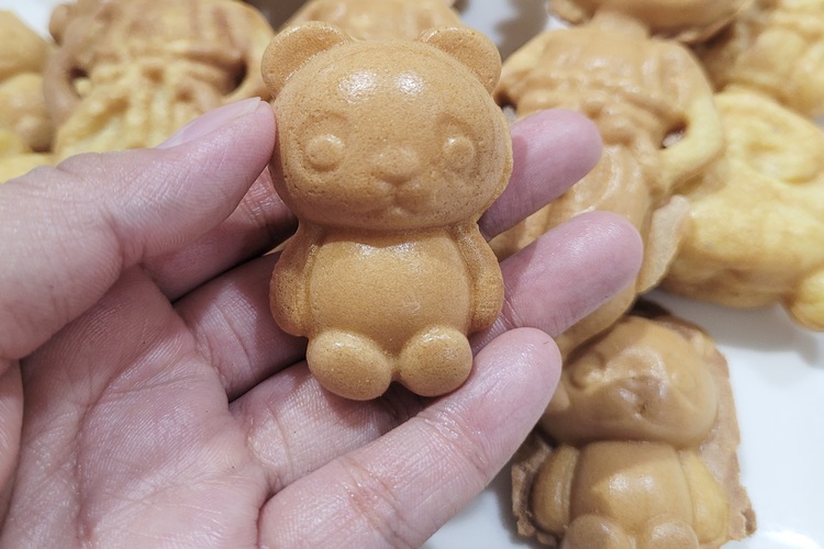 Workshop Học Làm Bánh Bông Lan Đường Phố Xài Máy Nướng Công Nghiệp : Máy Con Gấu, Natra, Kẹp Tàn Ong + Bánh Bạch Tuột PVN1835