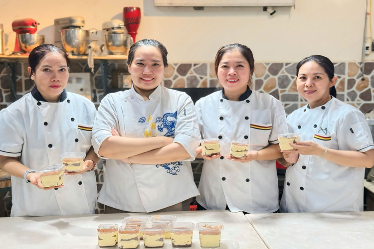 Workshop Học Làm Bánh Tiramisu (Truyền Thống, Trà Xanh, Dâu Tây) PVN89