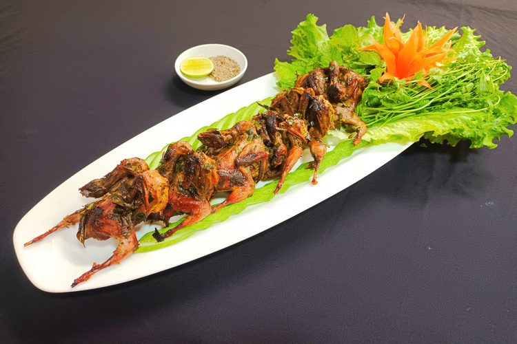 Workshop Học Làm  Chim Cút Hầm Bí Đỏ + Chim Cút Nướng Lá Mắc Mật PVN1727