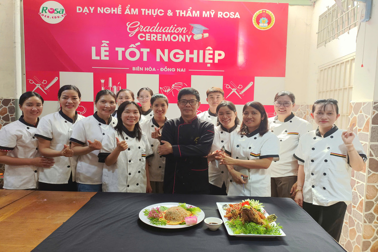 Workshop Học Làm Cơm Chiên Dứa Hải Sản Kiểu Thái + Cơm Chiên Mắm Ruốc PVN1859