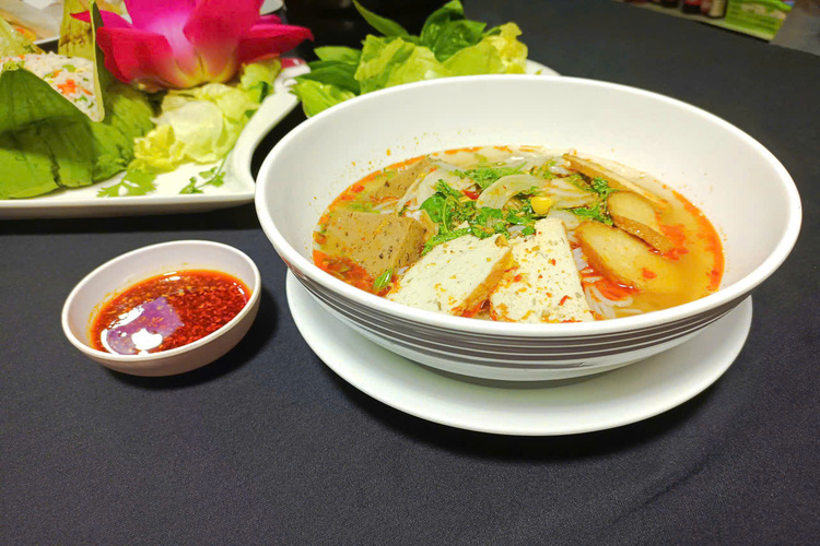 Workshop Học Làm Cơm Chiên Hạt Sen + Bún Huế + Bò Bía + Nấm Kho Tiêu (Chay)  PVN1822