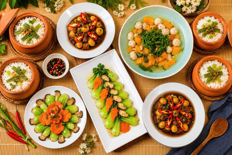 Workshop Học Làm Cơm Niêu + Thịt Ba Chỉ Kho Trứng Cút + Cải Thìa Xào Nấm + Canh Bí Đỏ Thịt Bằm PVN1101