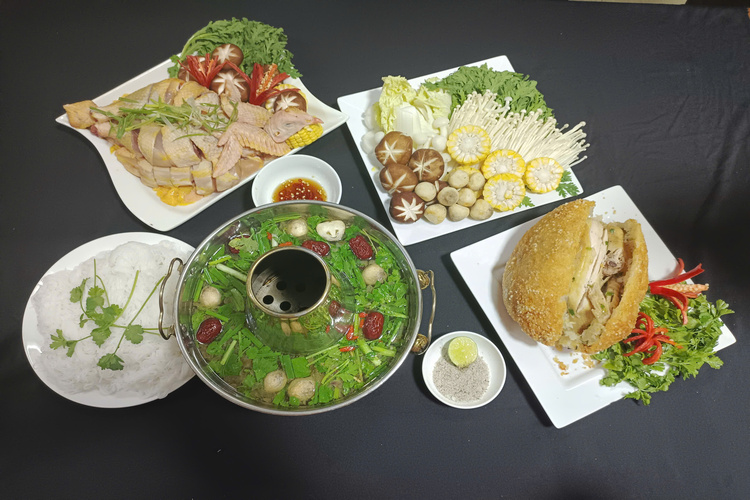 Workshop Học Làm Gà Bó Xôi + Lẩu Gà Nấu Nấm PVN1737