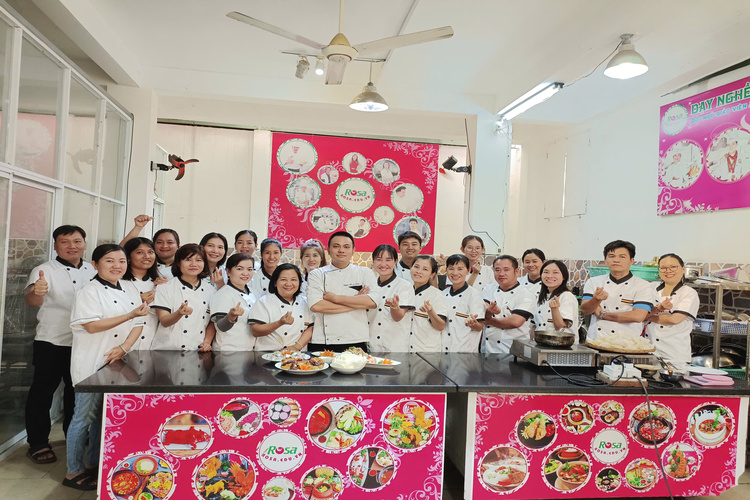 Workshop Học Làm Gà Quay Mật Ong + Gỏi Rau Câu Tôm Thịt PVN1005