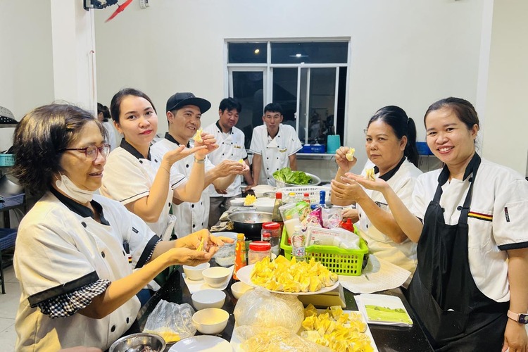 Workshop Học Làm Hủ Tiếu Mì Hoành Thánh, Bún Gạo, Nui ( Nước Lèo Chung)  PVN768