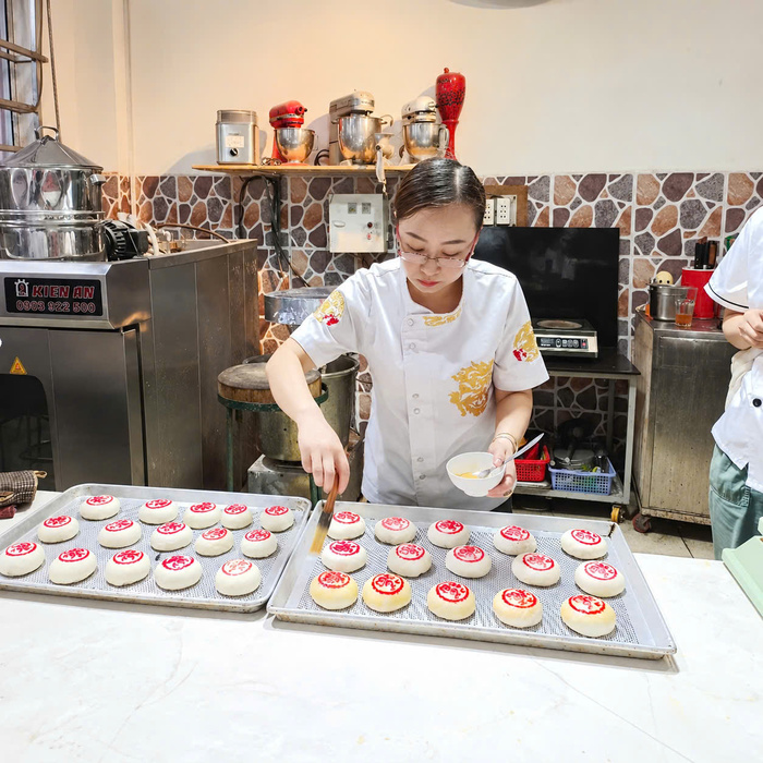 (Workshop VIP) Học Làm BÁNH PÍA Nhân Đậu Xanh, Sầu Riêng, Trứng Muối (Lớp 10 học viên, học ngắn, kinh doanh ngay) PVN348