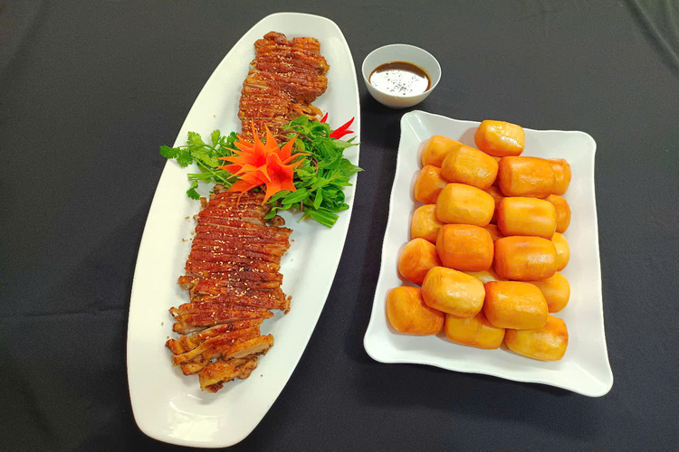 Workshop Học Làm Lợn Nướng Riềng Mẻ + Vịt Quay Lá Mắc Mật PVN441