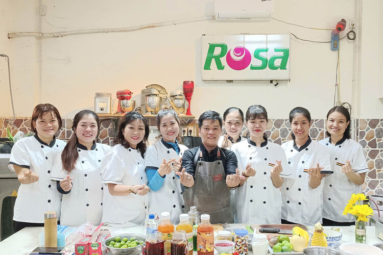 Workshop Học Làm Trà Đào Cam Sả, Trà Xoài Chanh Dây, Trà Tắc Mật Ong, Trà Dâu Bạc Hà, Trà Đào Chanh Dây Hạt Chia , Trà Lê Đường Phèn – Hoa Cúc, Trà Thơm (Dứa) Bạc Hà PVN780