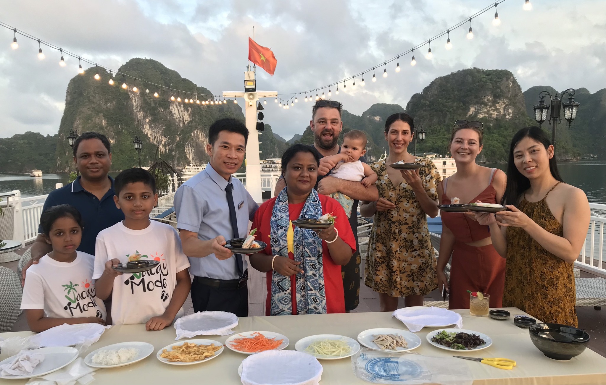 Hermes Cruise| Halong Overnight Cruise 3 Days 2 Nights
