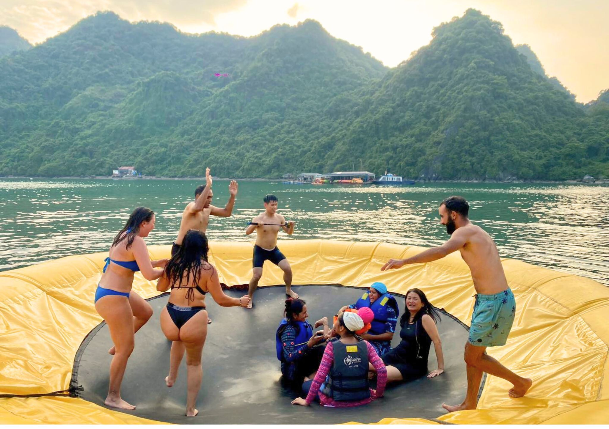 Dragon Bay Cruise | Ha Long Overnight Cruise 3 Days 2 Nights on Cruise