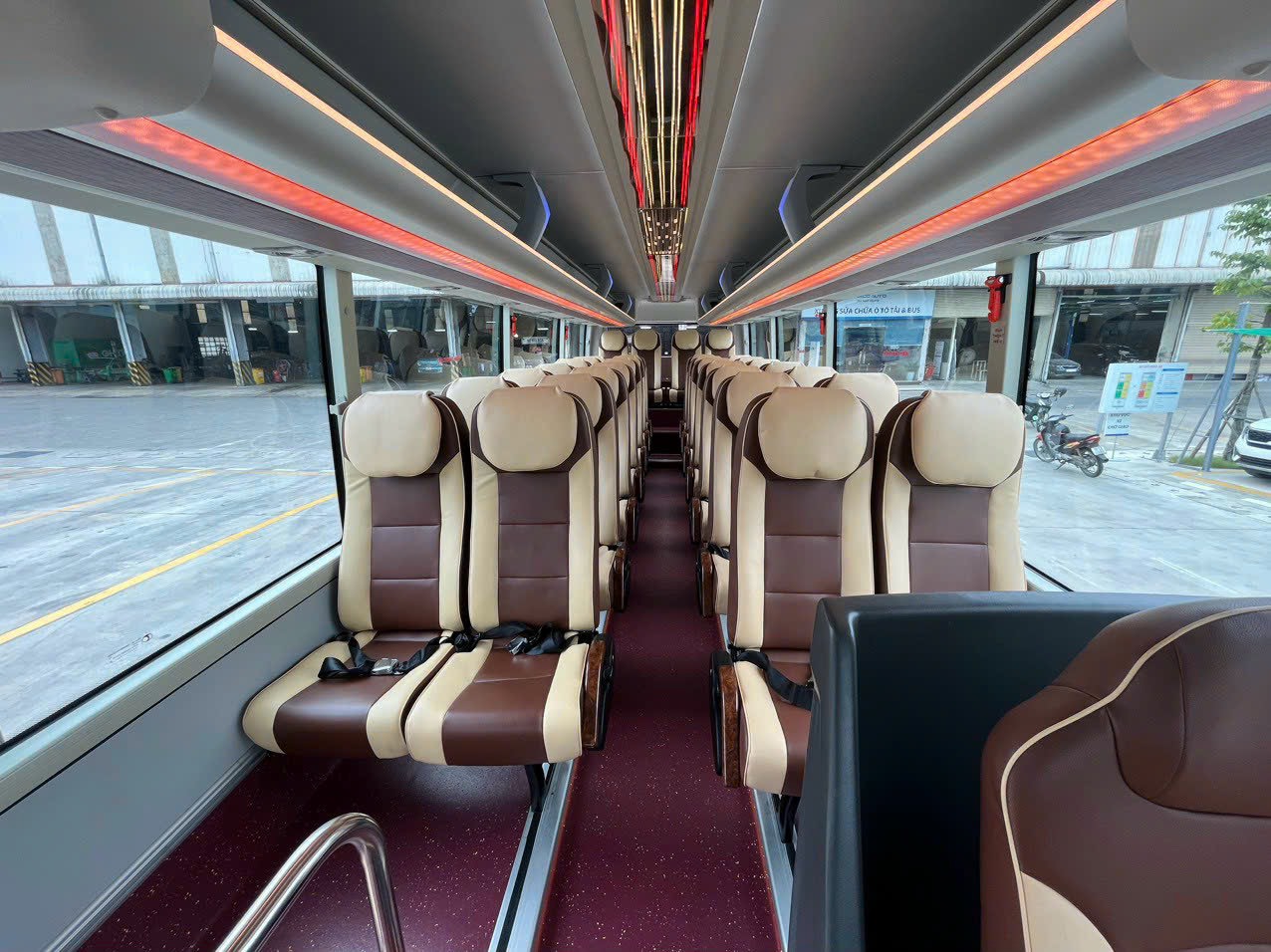 Ha Long to Hanoi Bus - Standard Bus 35 Seats