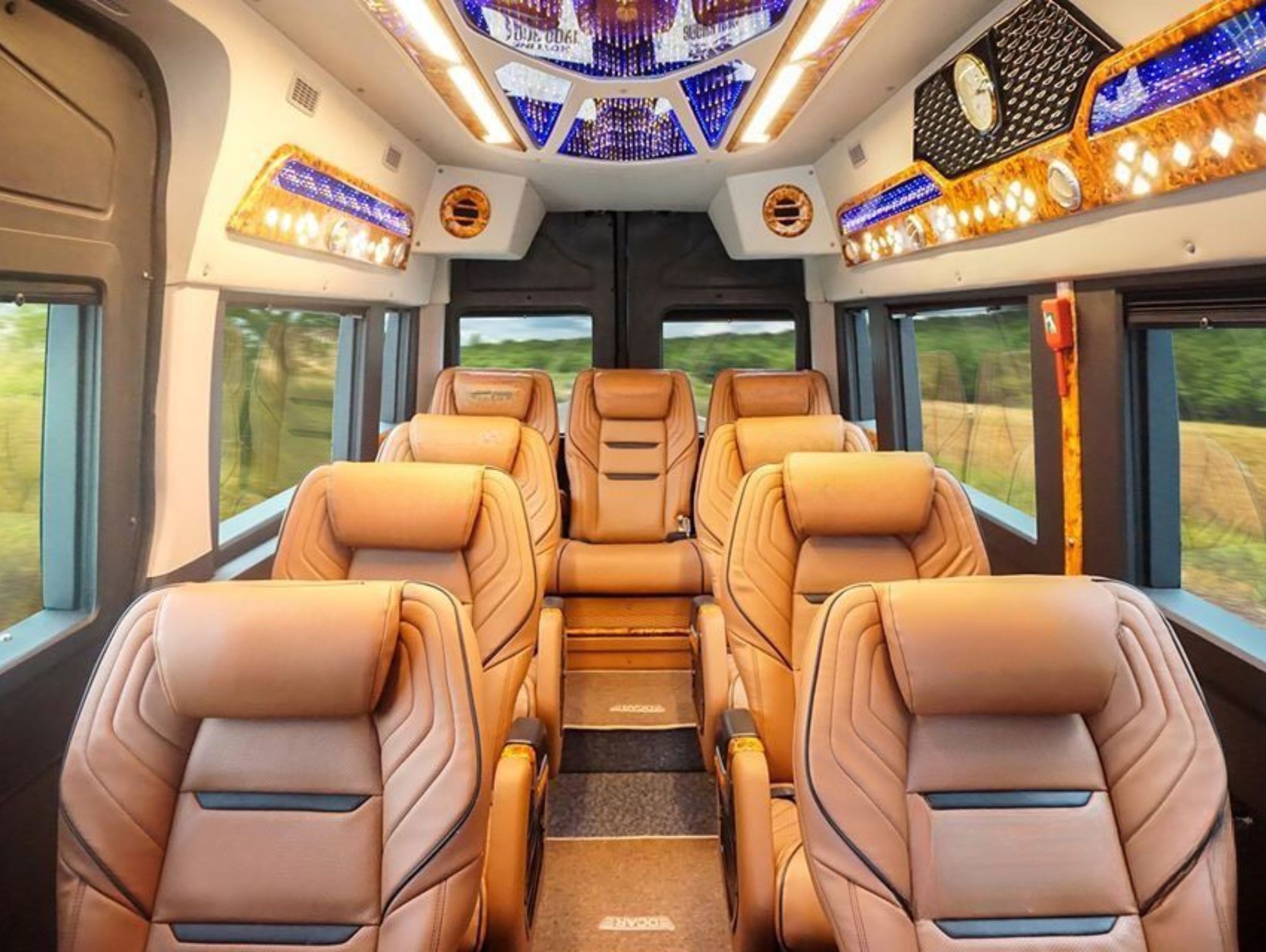 Bus Mai Chau to Hanoi Limousine minivan 11 seater
