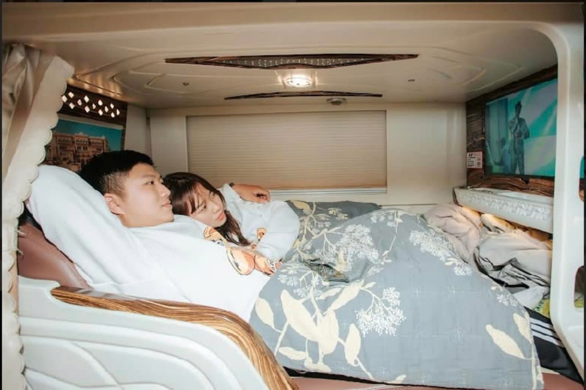 Sleeper Bus Sapa to Ha Giang  | Vip Cabin 22 beds