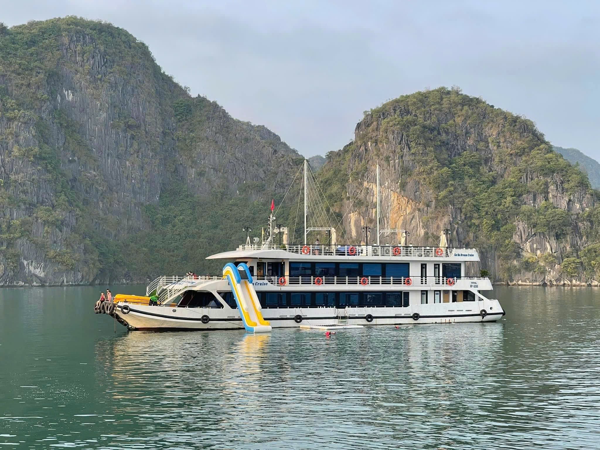 Lan Ha Bay full day tour - Cat Ba Dream Cruise 5-star