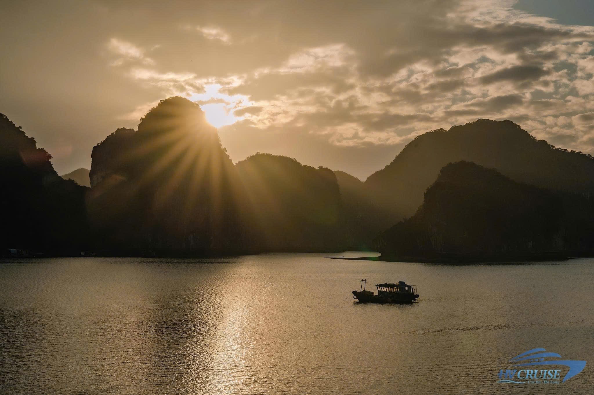 Lan Ha Bay full day tour - Cat Ba Dream Cruise 5-star