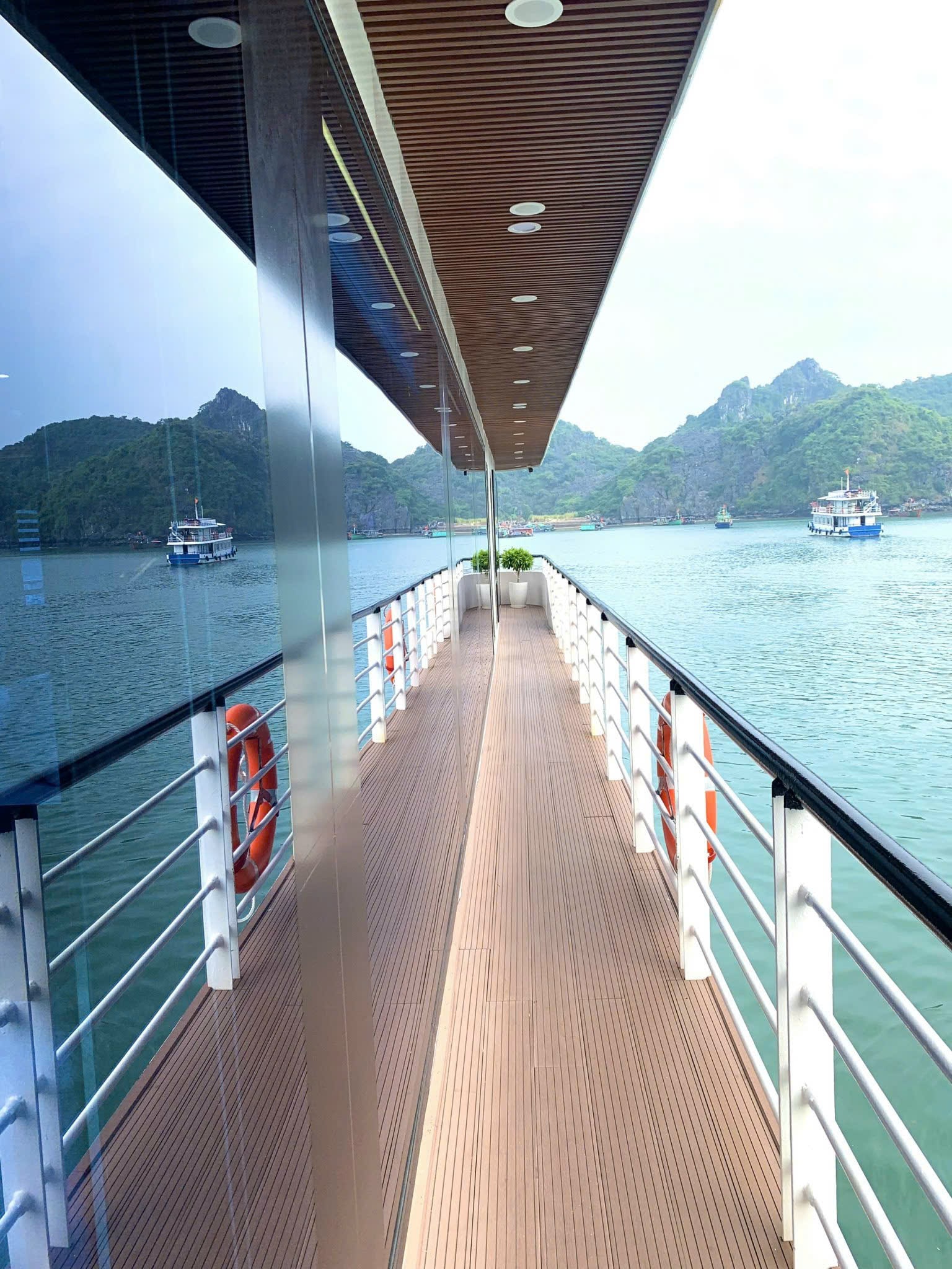 Lan Ha Bay full day tour - Cat Ba Dream Cruise 5-star