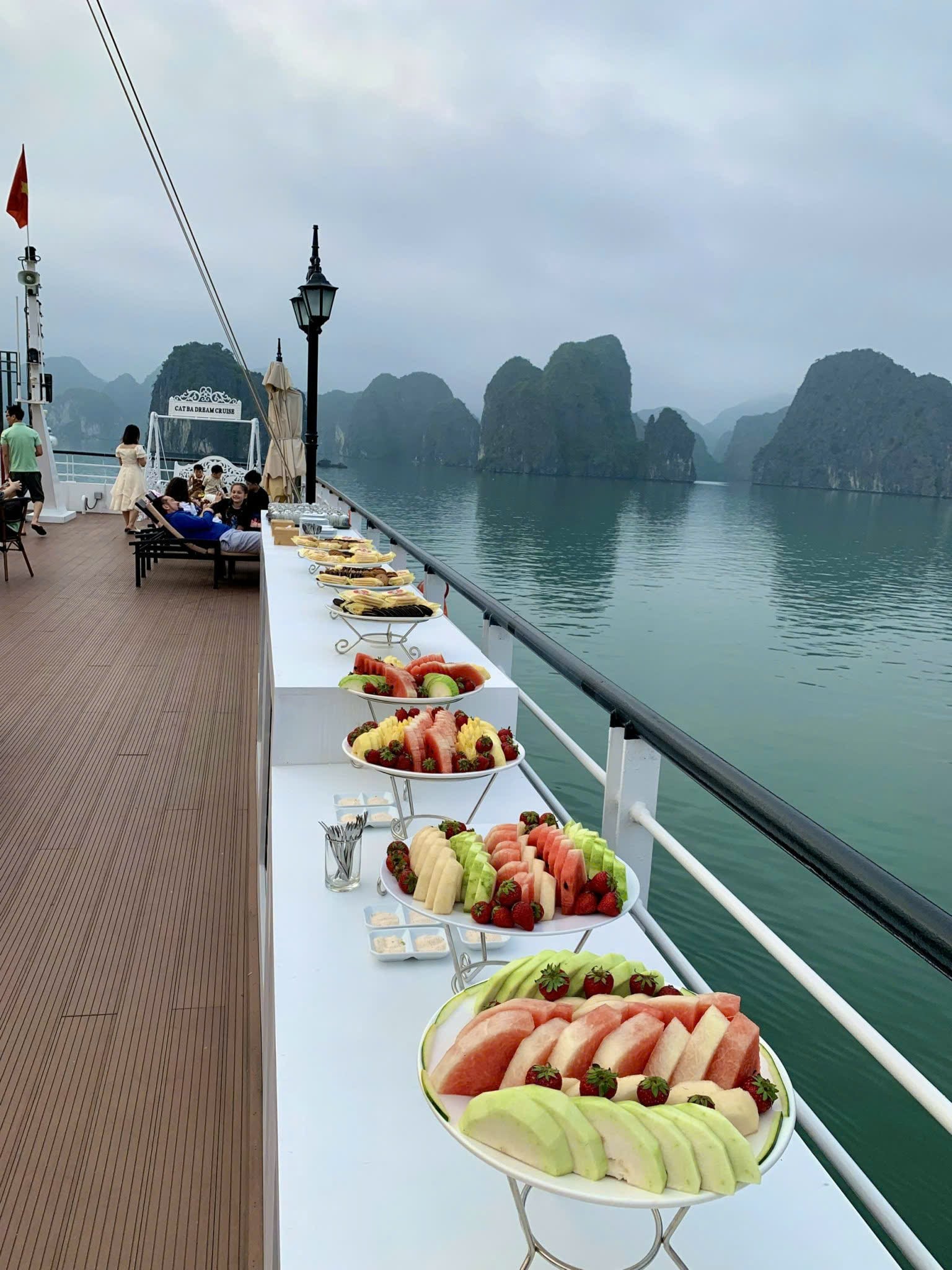 Lan Ha Bay full day tour - Cat Ba Dream Cruise 5-star