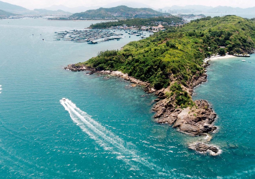 3 ISLANDS TOUR: Hon Mun - The Fishing Village - Mini Beach (lunch included)