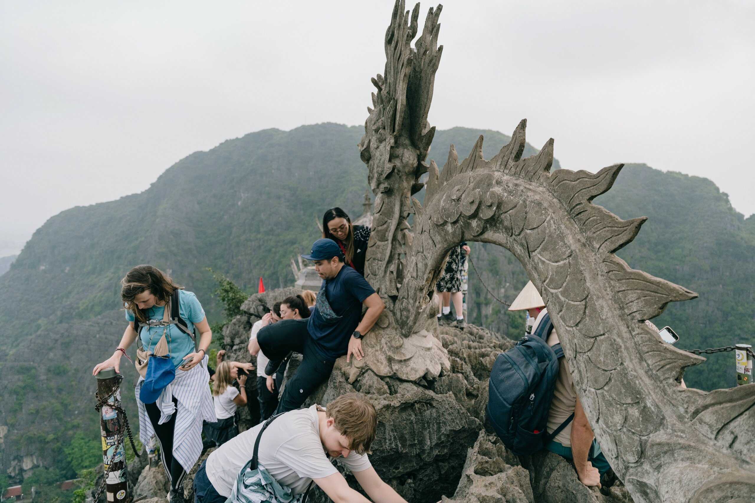 Ninh Binh Vietnam Dragones Muñecos Hang Mua Caves Muñeco Among