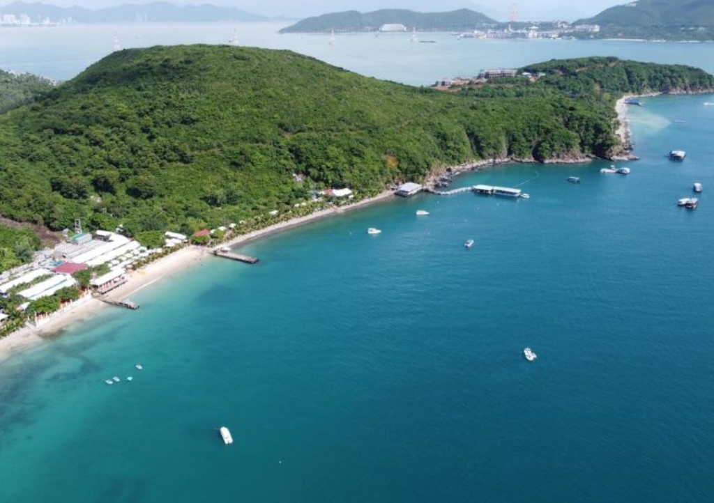 3 ISLANDS TOUR: Hon Tam - Hon Mun – Fishing Village (lunch included)