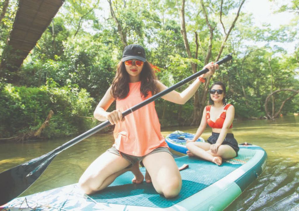 Quang Binh Day Tour: Discover Phong Nha Cave and Ozo Park