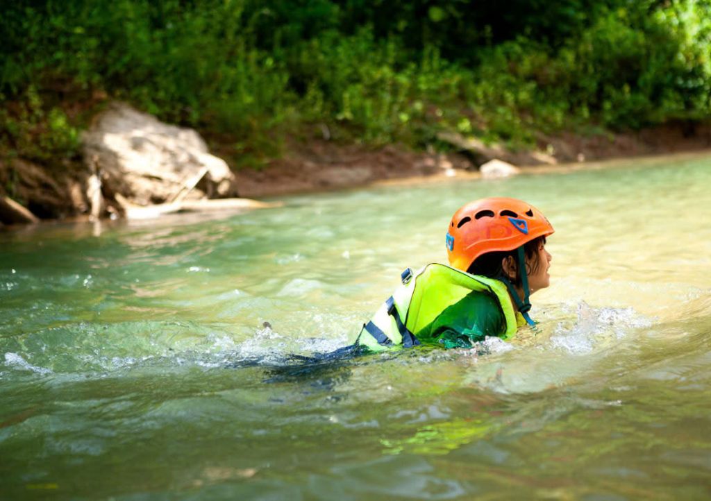 Quang Binh Day Tour: Discover Phong Nha Cave and Ozo Park
