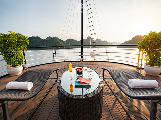 2 Days 1 Night Ha Long Bay - Lan Ha Bay Cruise Tour | La Casta Cruise 5 Star
