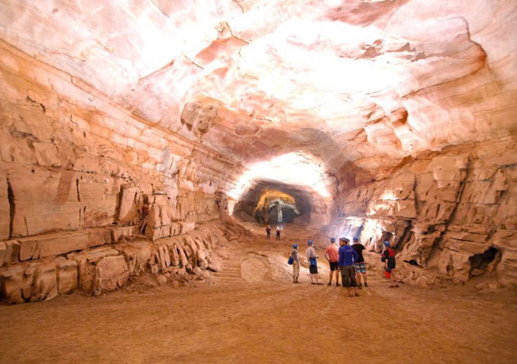 Quang Binh Day Tour: Discover Phong Nha Cave and Ozo Park