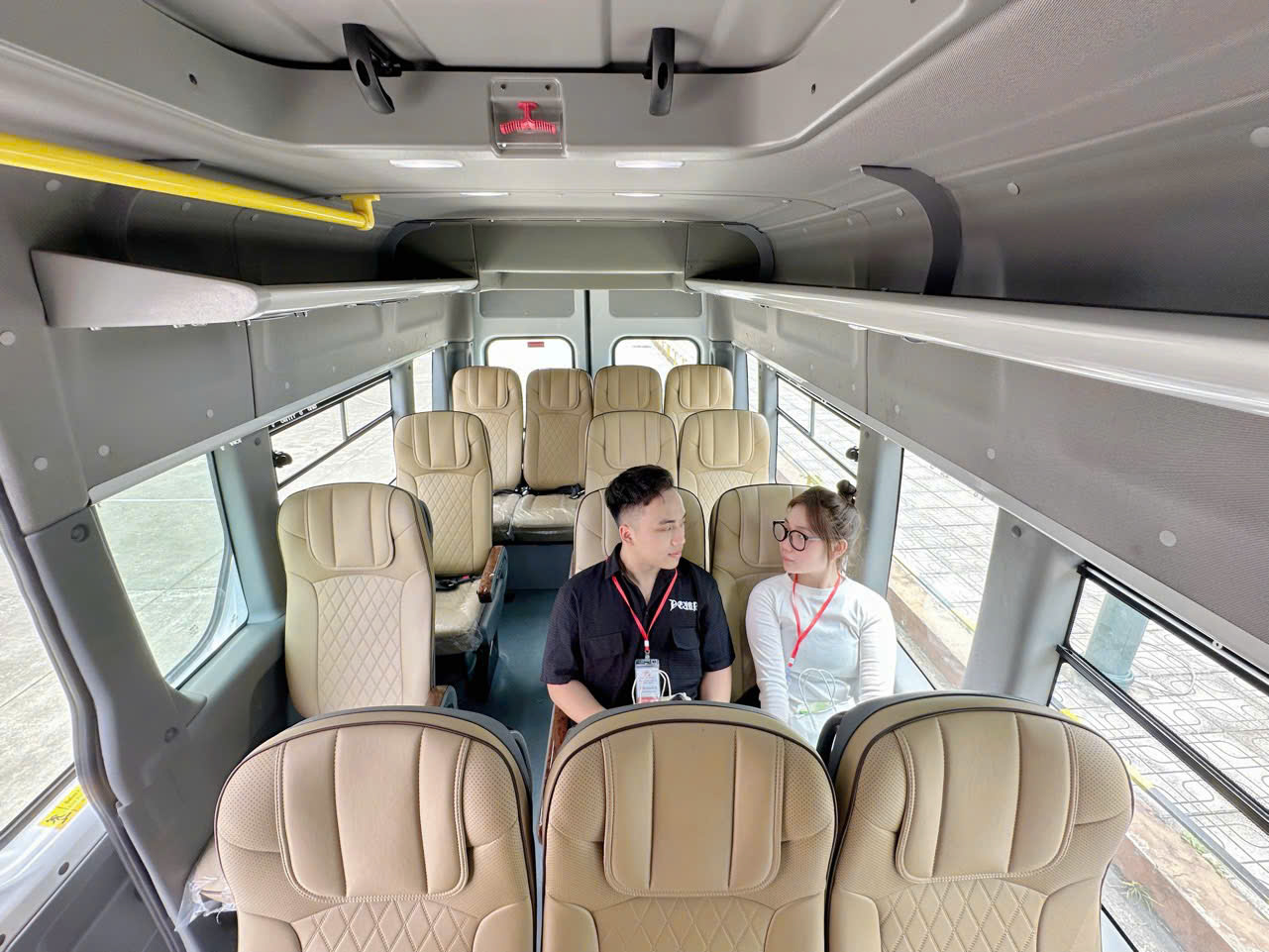 Limousine Hanoi to Ninh Binh | Limousine 15 seaters