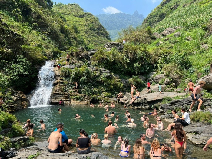 Ha Giang Daily Tour from Hanoi - 3D2N (Overnight at Dong Van & Du Gia)