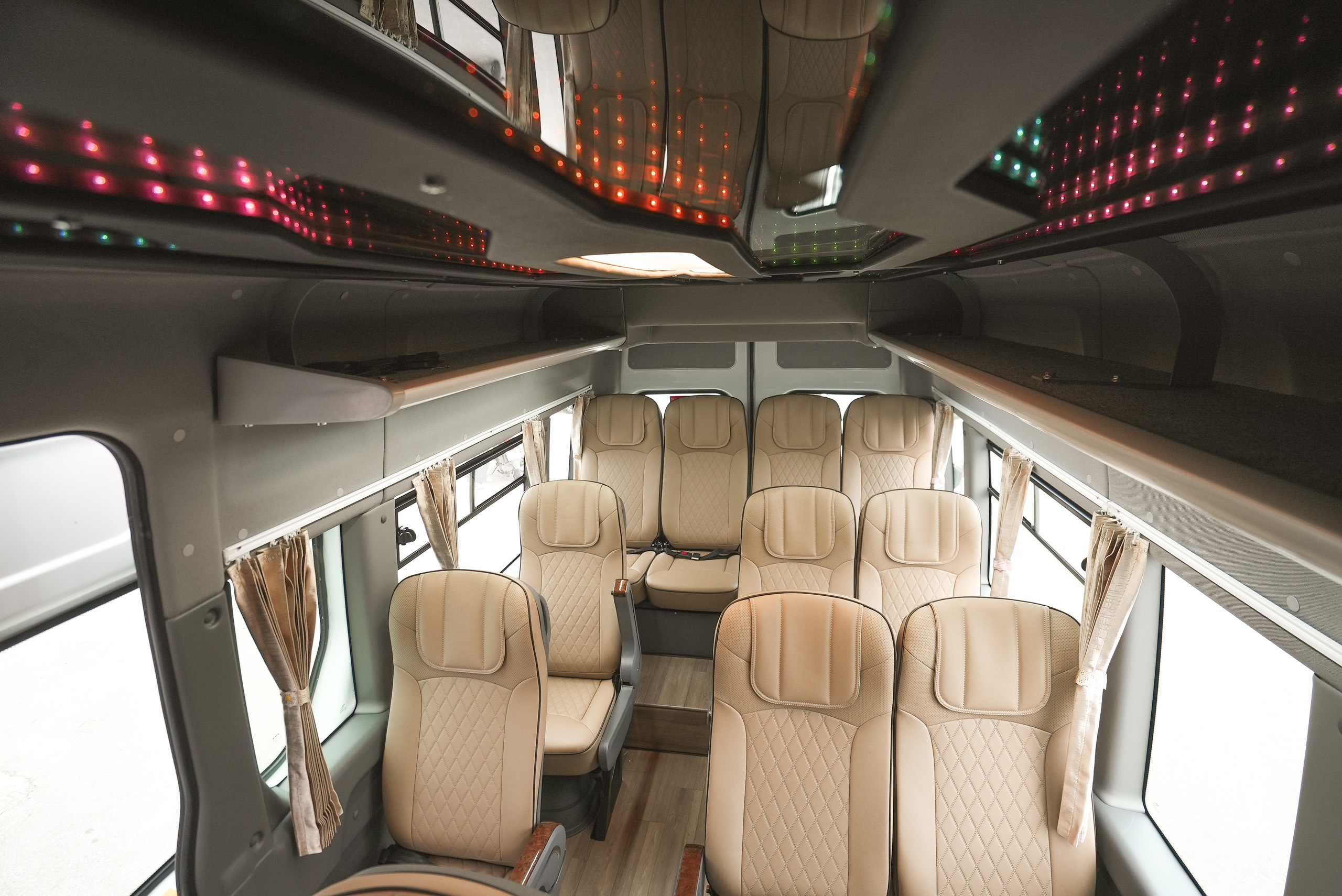 Daily Bus Cat Ba to Hanoi | Limousine + High-Speed Boat