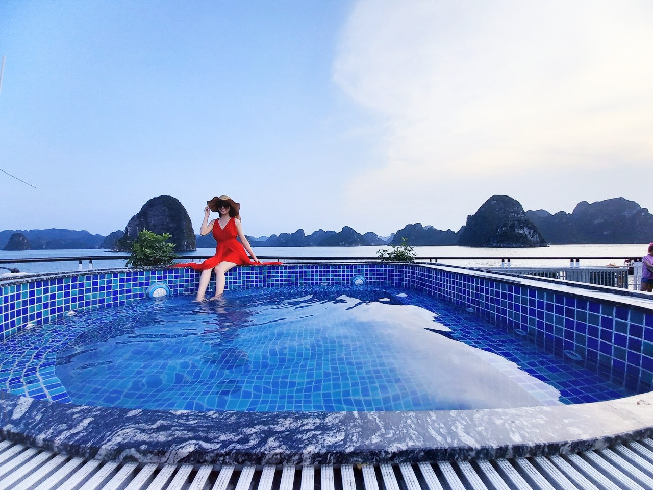 [La Casta Daily Cruise]  Halong bay Full day tour