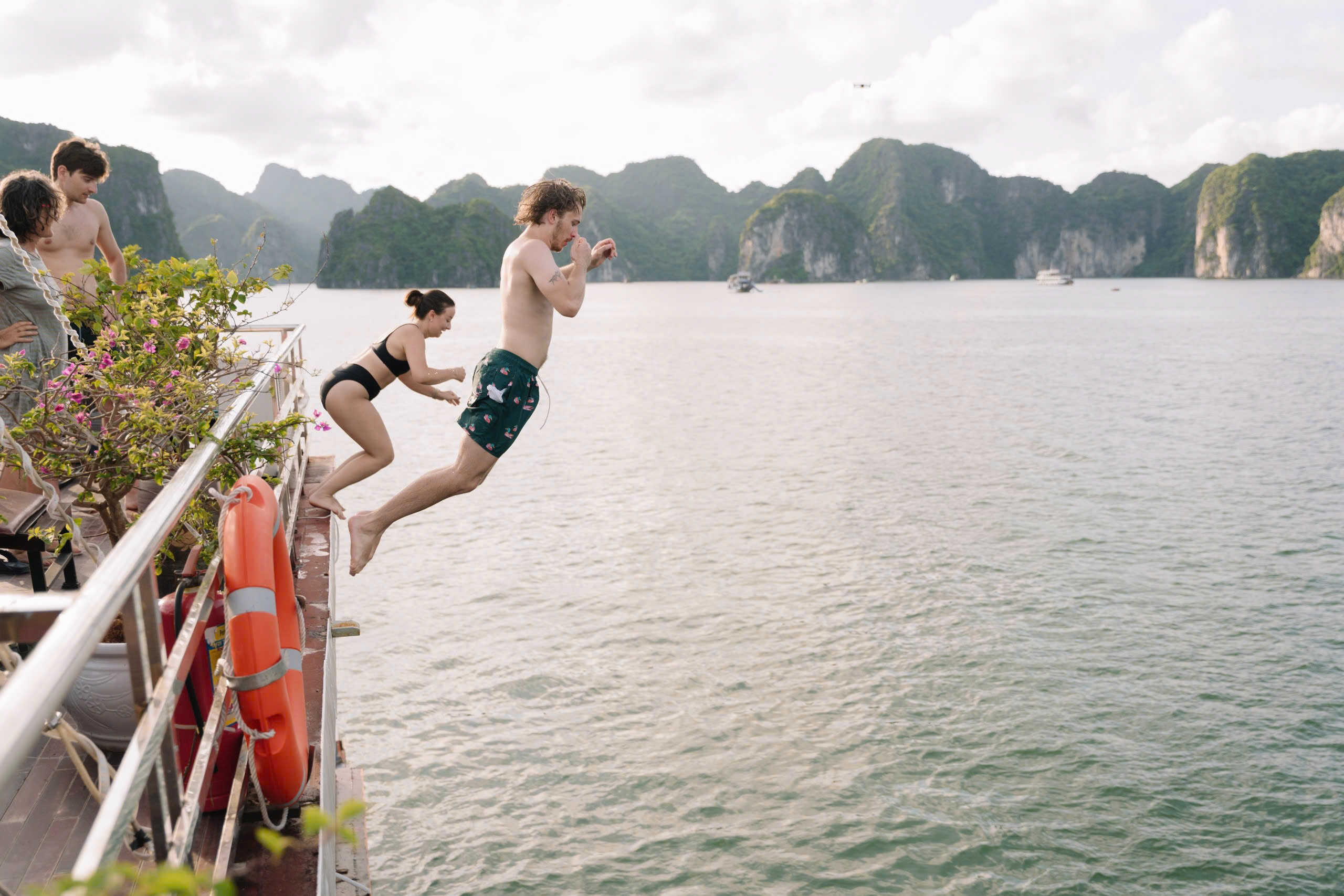 Lan Ha Bay Day Tour VIP 3 | 4-star Daiichi Cruise II