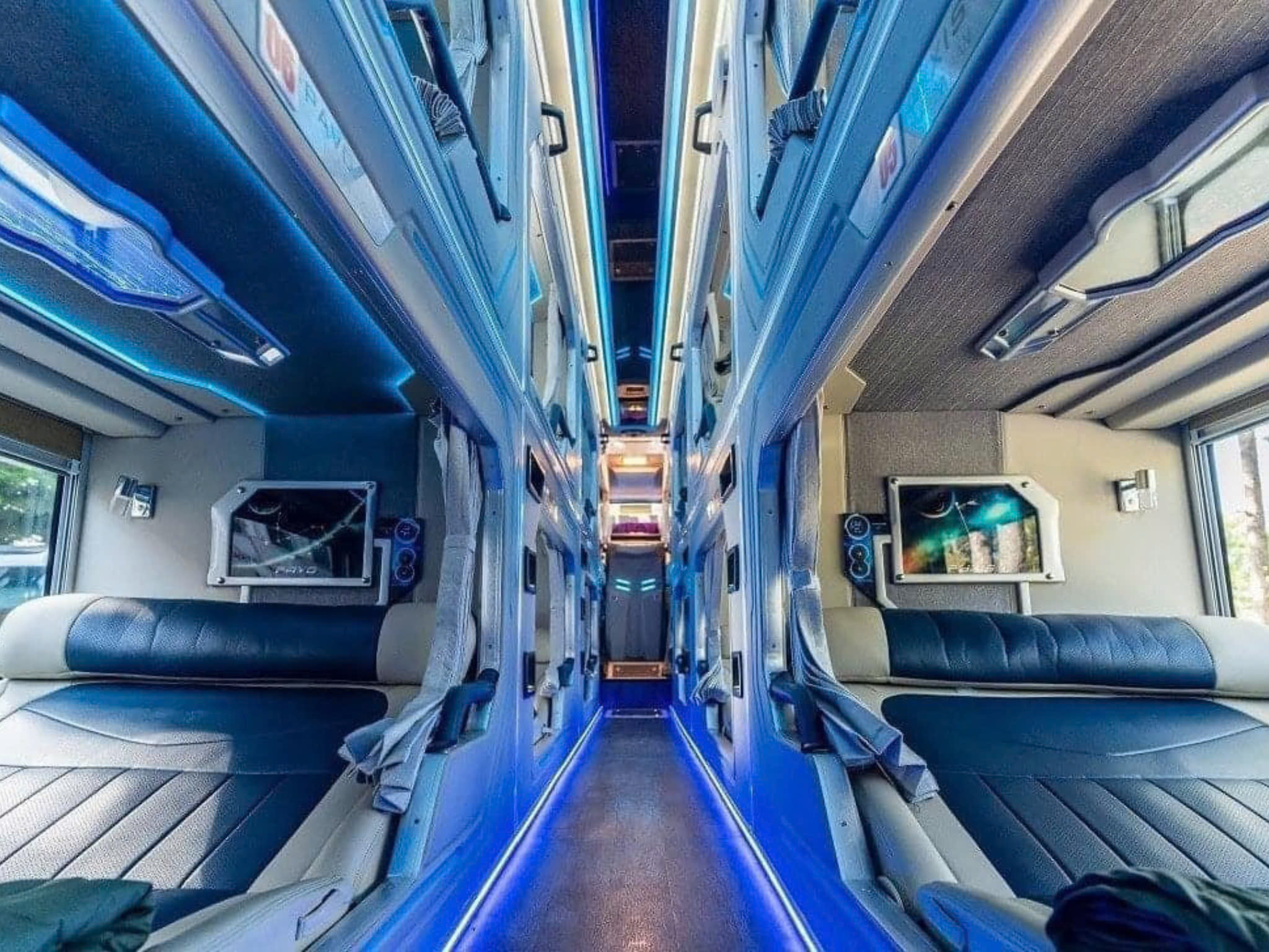 Hue to Hanoi Bus Private Sleeper Cabin Bus