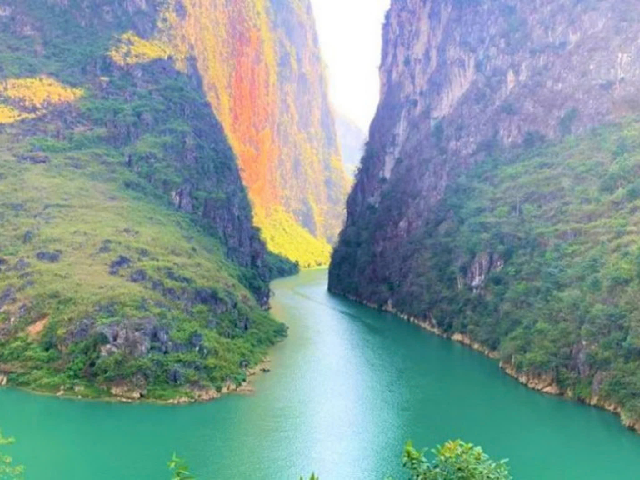 Ha Giang Daily Tour from Hanoi - 3D2N (Overnight at Dong Van & Du Gia)