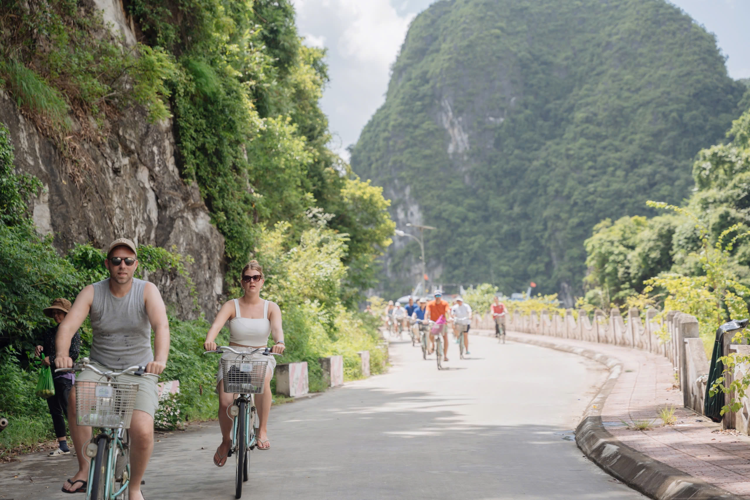 Cat Ba Tour 2D1N | Enjoy Lan Ha Bay Fullday Tour + Half-day Trekking National Park