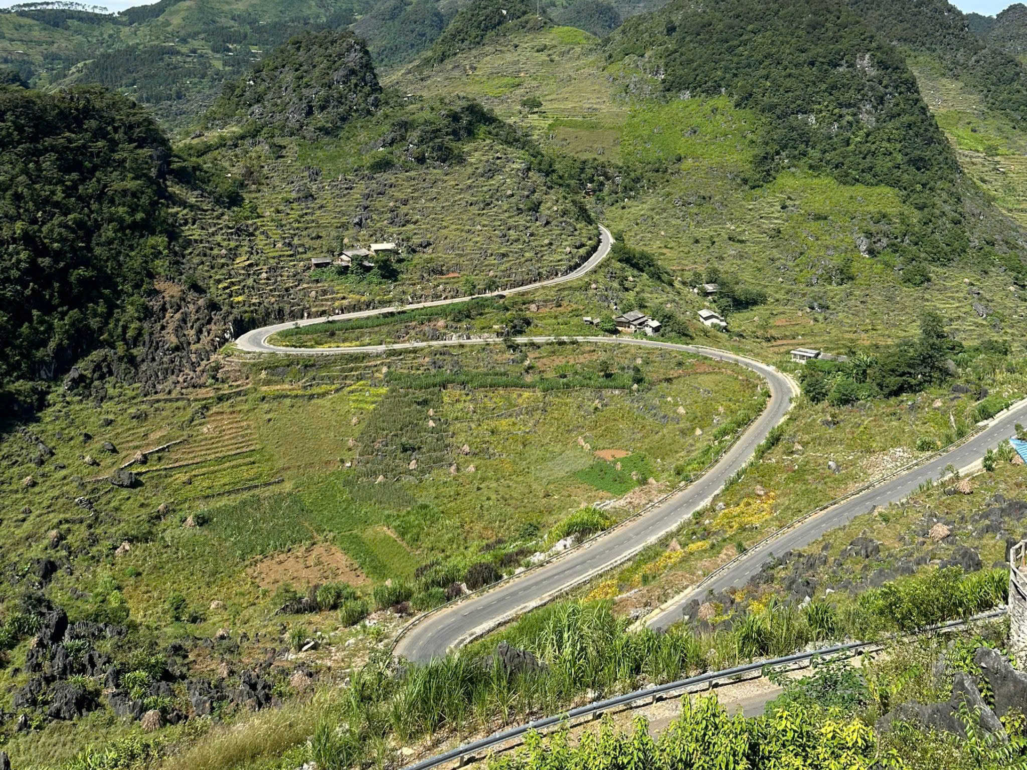 Ha Giang Group Tour from Hanoi - 3D2N (Overnight at Yen Minh & Pa Vi)
