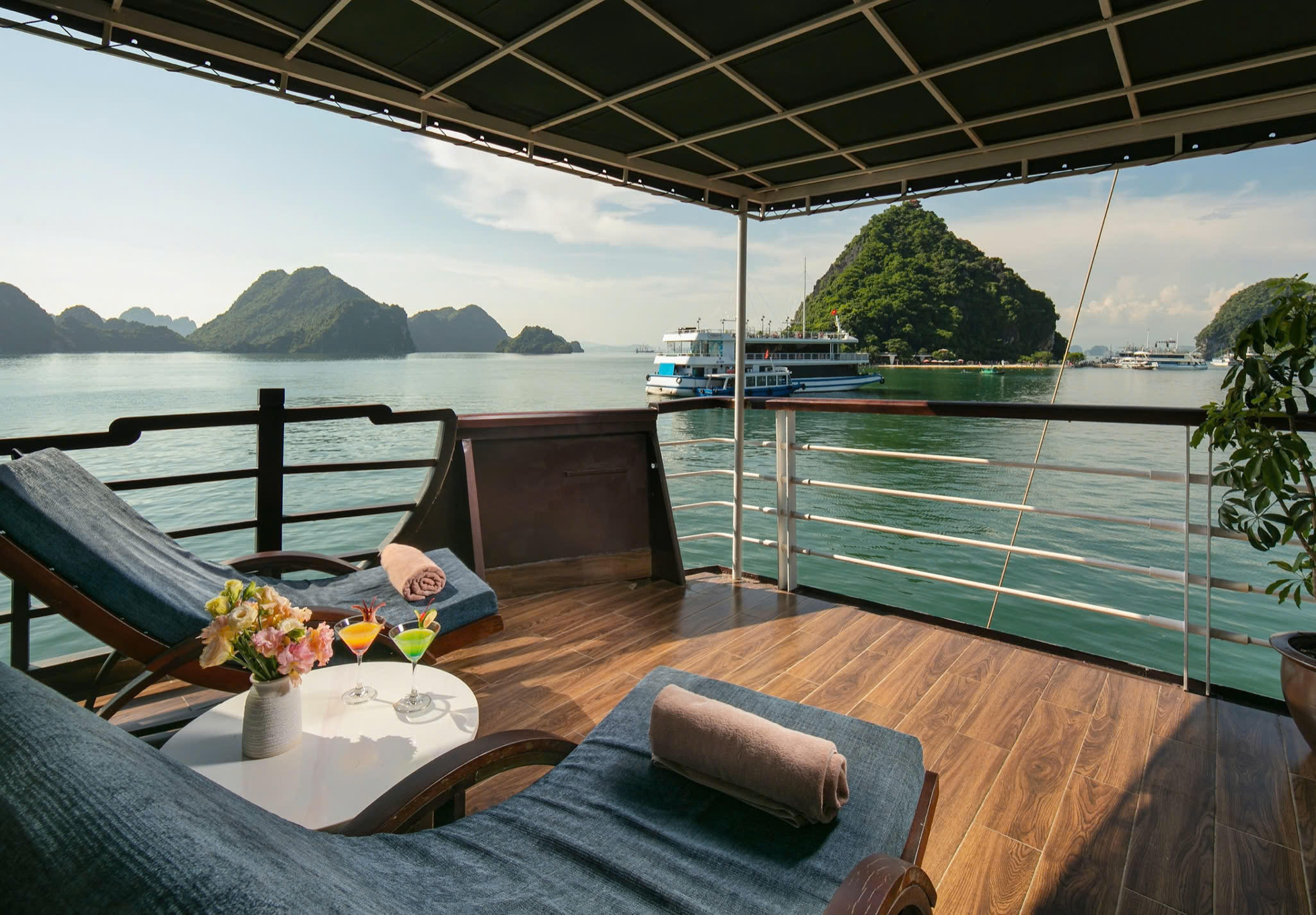 MILA LUX | Explore Ha Long Bay 2 Days 1 Night with 4-star Overnight Cruise