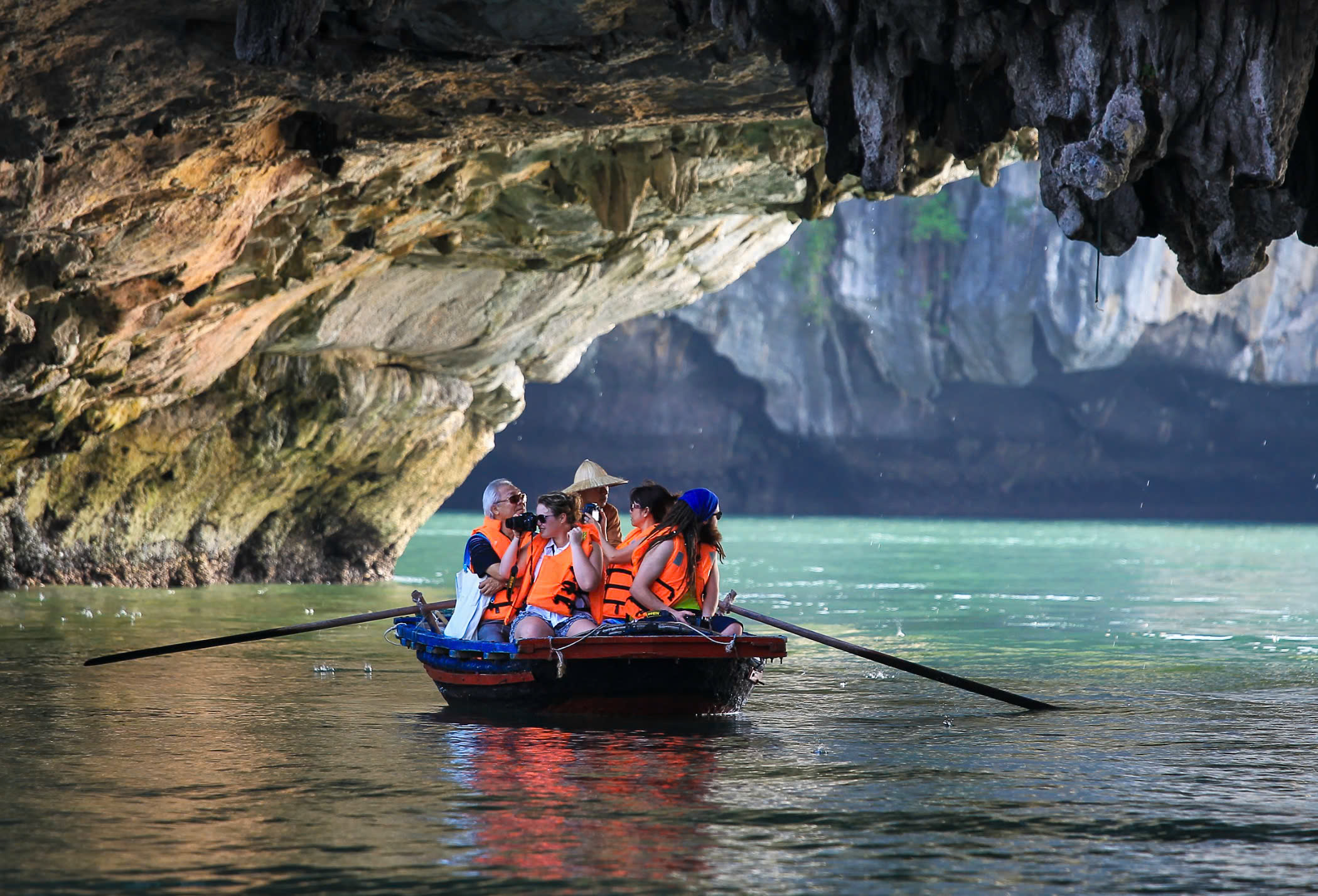 Rosy Cruise | Explore Ha Long Bay - Lan Ha Bay 2 days 1 night with 5-star over night cruise