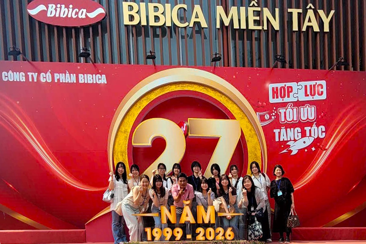 A Sweet Exchange: Bibica Mien Tay Welcomes Kagawa University Students from Japan