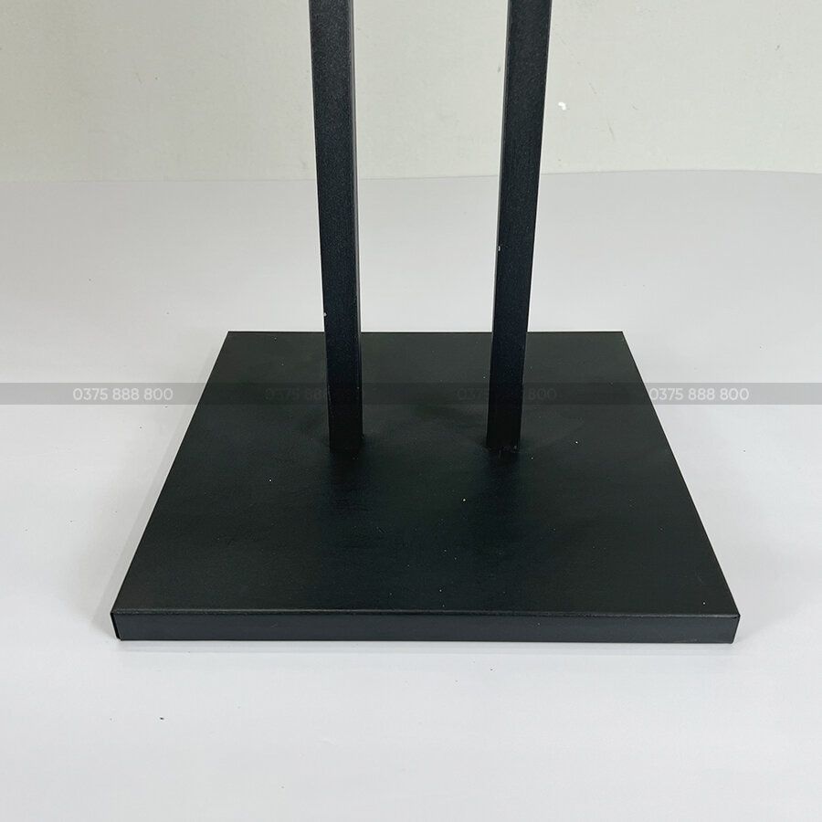 Standee Chữ H